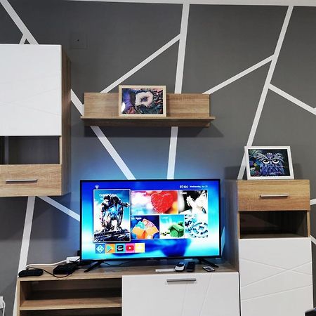 Cozy Corner Apartments - Free Parking & Wi-Fi Ćuprija Екстериор снимка