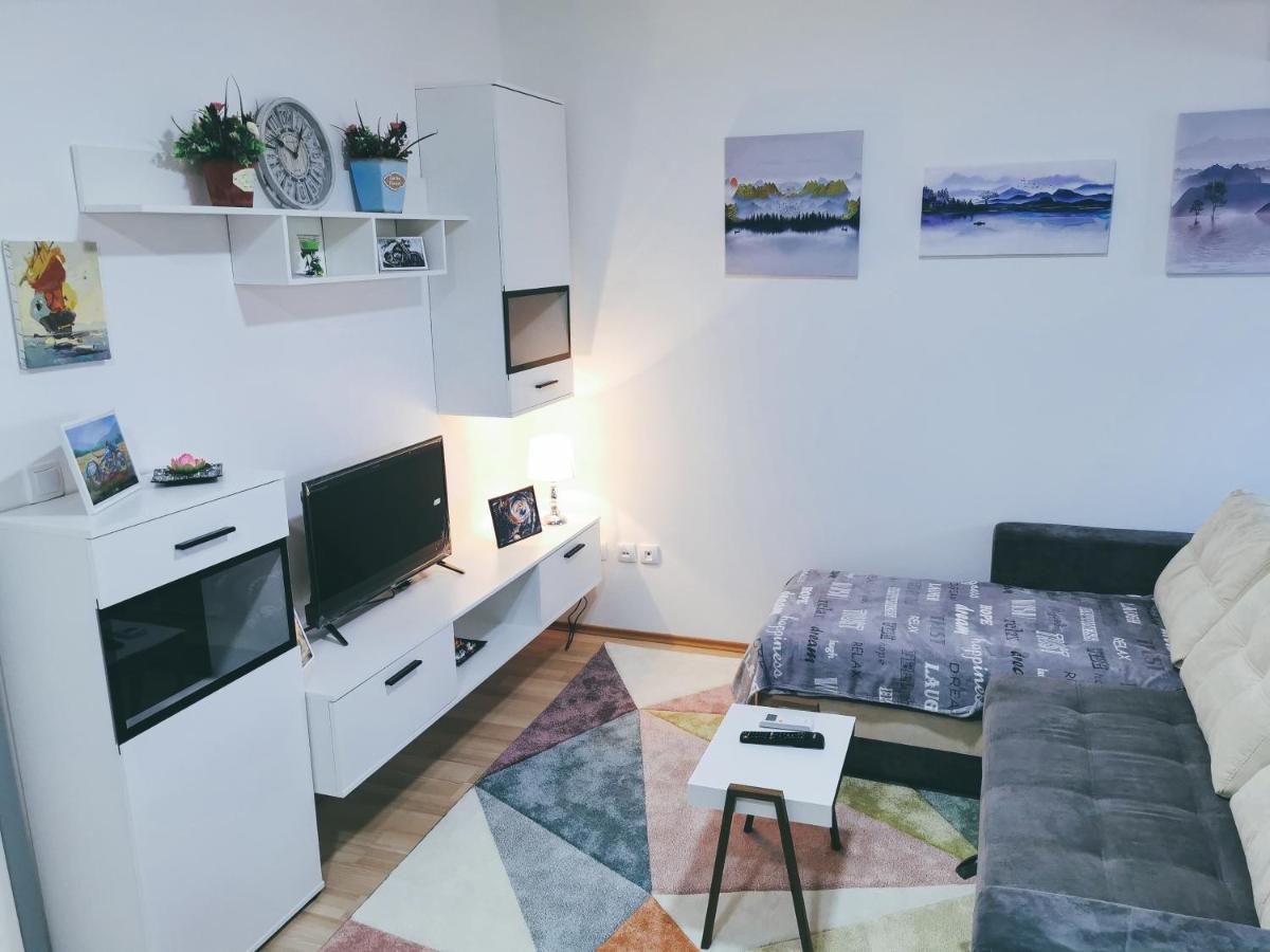 Cozy Corner Apartments - Free Parking & Wi-Fi Ćuprija Екстериор снимка