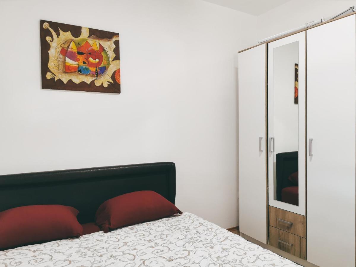 Cozy Corner Apartments - Free Parking & Wi-Fi Ćuprija Екстериор снимка