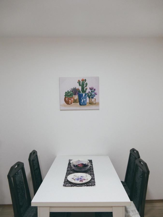 Cozy Corner Apartments - Free Parking & Wi-Fi Ćuprija Екстериор снимка