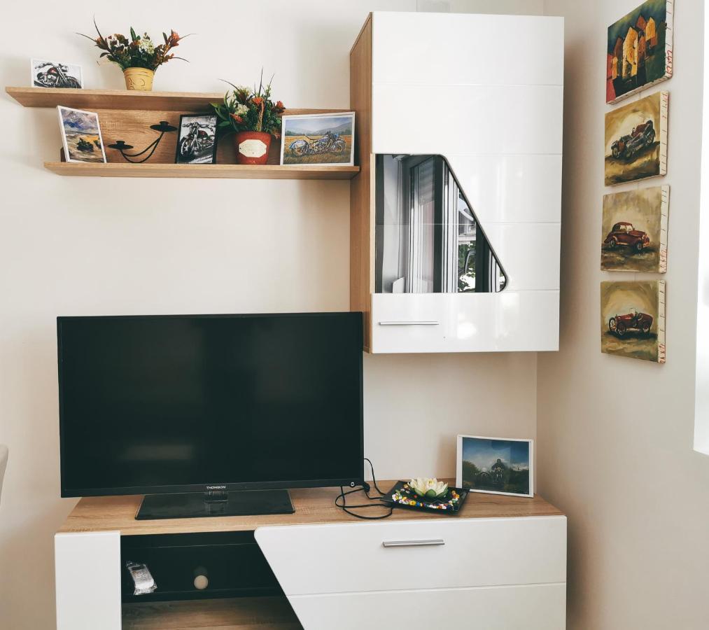 Cozy Corner Apartments - Free Parking & Wi-Fi Ćuprija Екстериор снимка