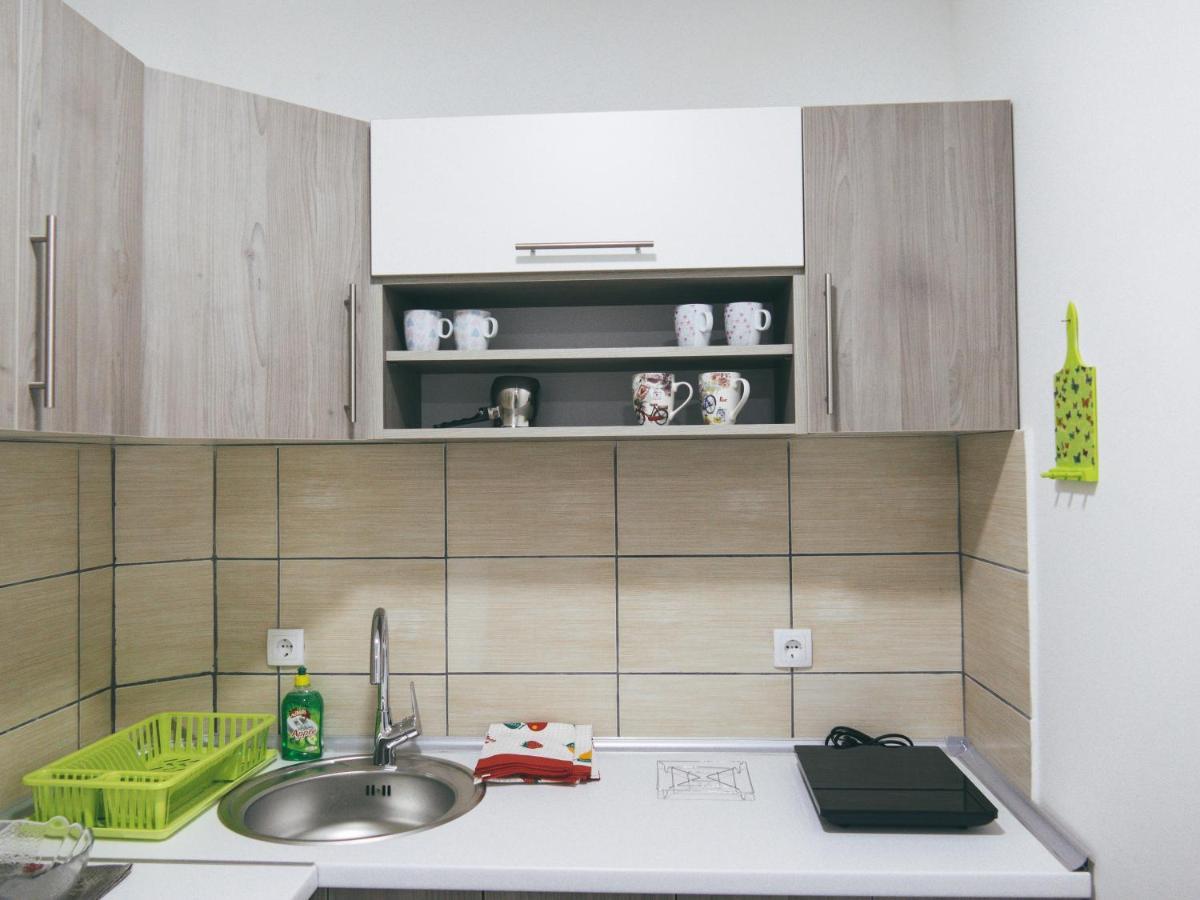 Cozy Corner Apartments - Free Parking & Wi-Fi Ćuprija Екстериор снимка
