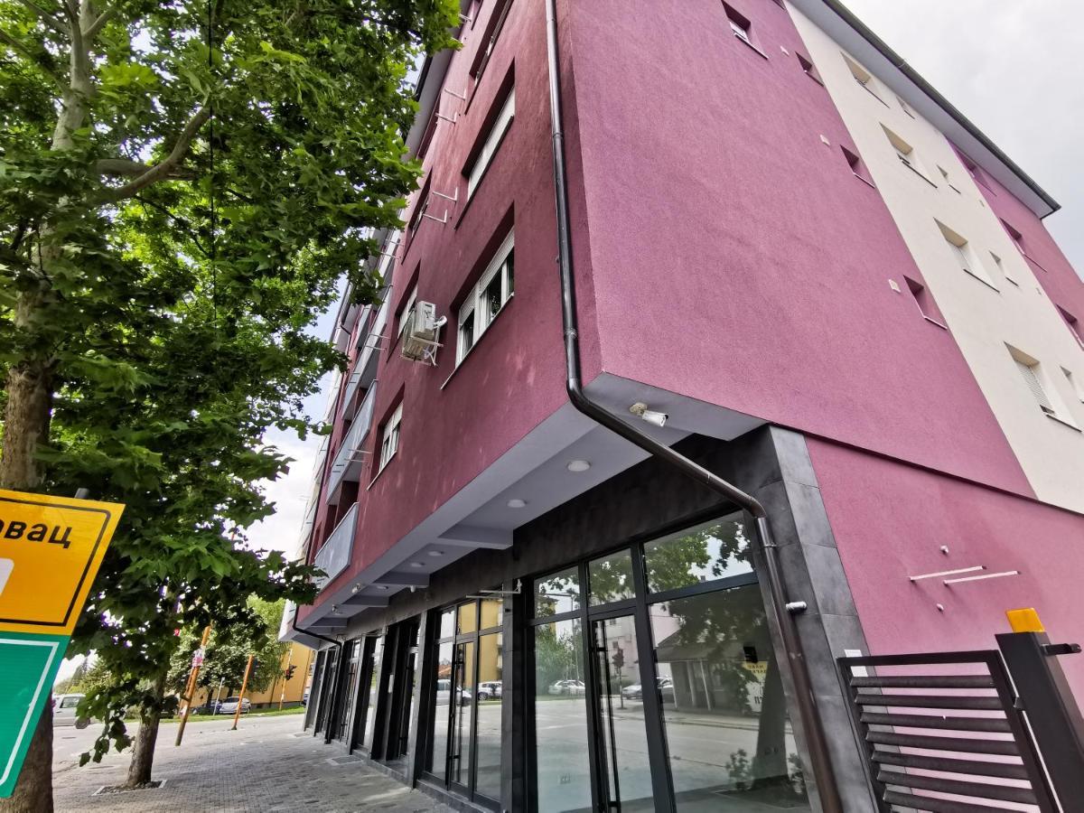 Cozy Corner Apartments - Free Parking & Wi-Fi Ćuprija Екстериор снимка