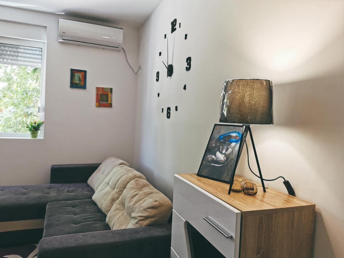 Cozy Corner Apartments - Free Parking & Wi-Fi Ćuprija Екстериор снимка