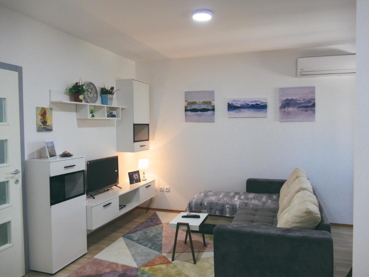 Cozy Corner Apartments - Free Parking & Wi-Fi Ćuprija Екстериор снимка