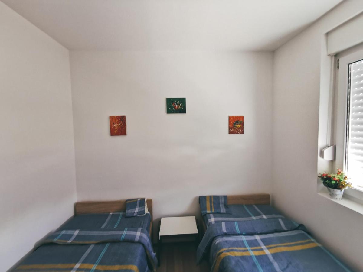 Cozy Corner Apartments - Free Parking & Wi-Fi Ćuprija Екстериор снимка