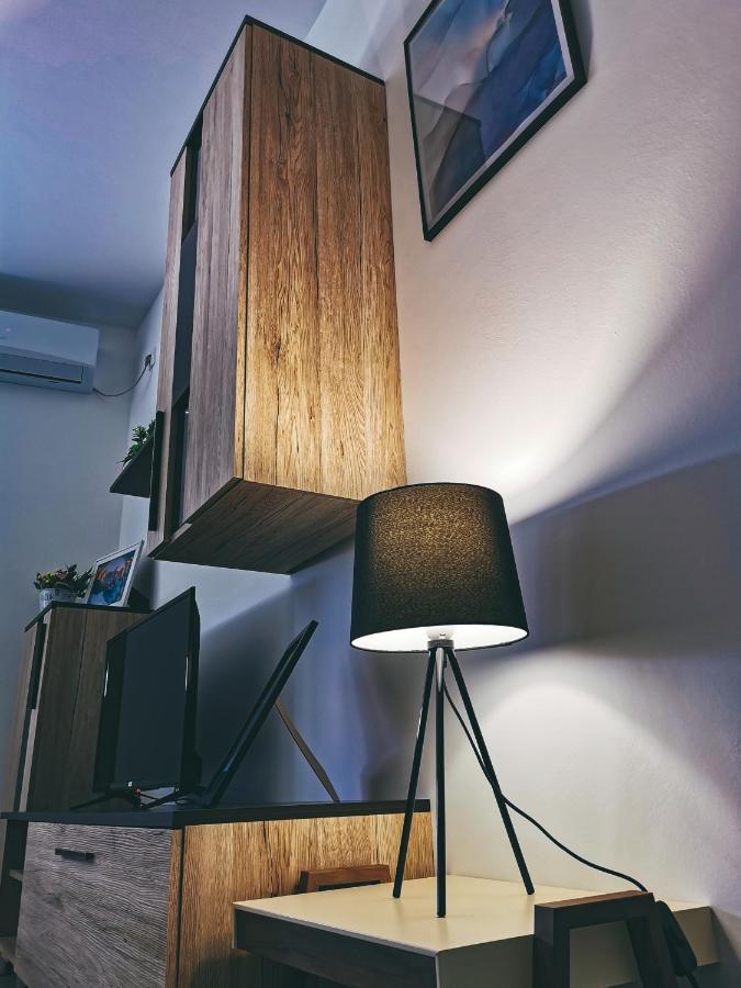 Cozy Corner Apartments - Free Parking & Wi-Fi Ćuprija Екстериор снимка