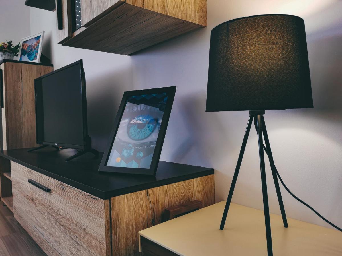 Cozy Corner Apartments - Free Parking & Wi-Fi Ćuprija Екстериор снимка