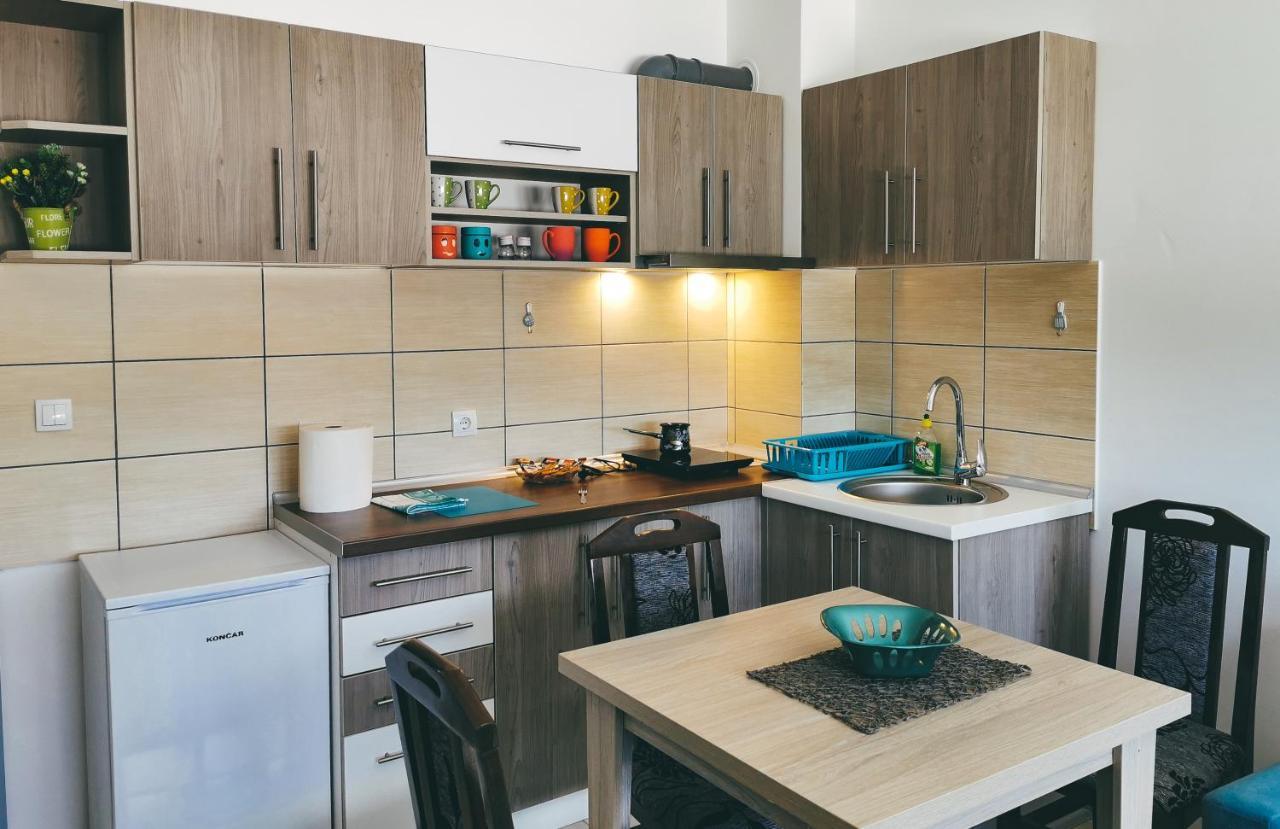 Cozy Corner Apartments - Free Parking & Wi-Fi Ćuprija Екстериор снимка